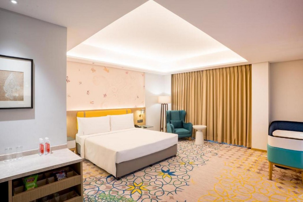 Holiday Inn Lucknow Airport 11/54