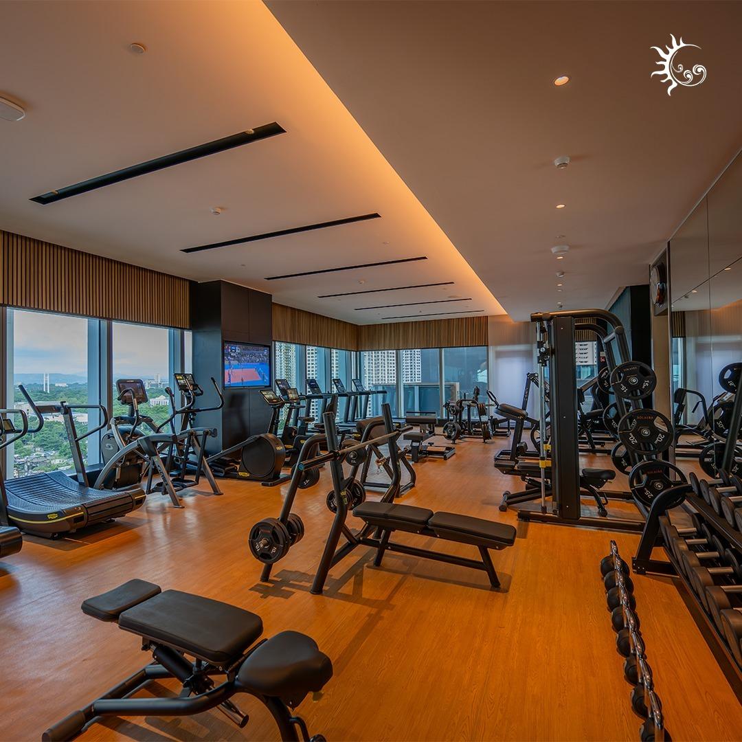 Solaire Resort Quezon City 36/64