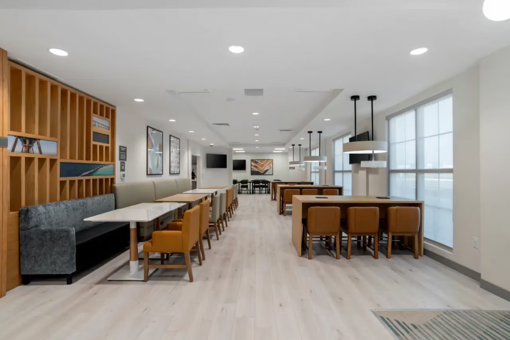 Comfort Inn & Suites Panama City Beach - Pier Park Area 38/61