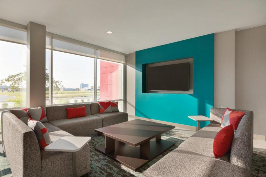 avid hotel Tuscaloosa – University Area 3/21
