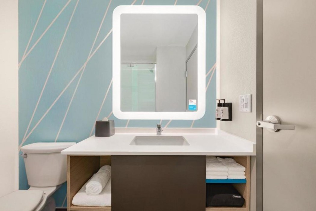 avid hotel Tuscaloosa – University Area 6/21