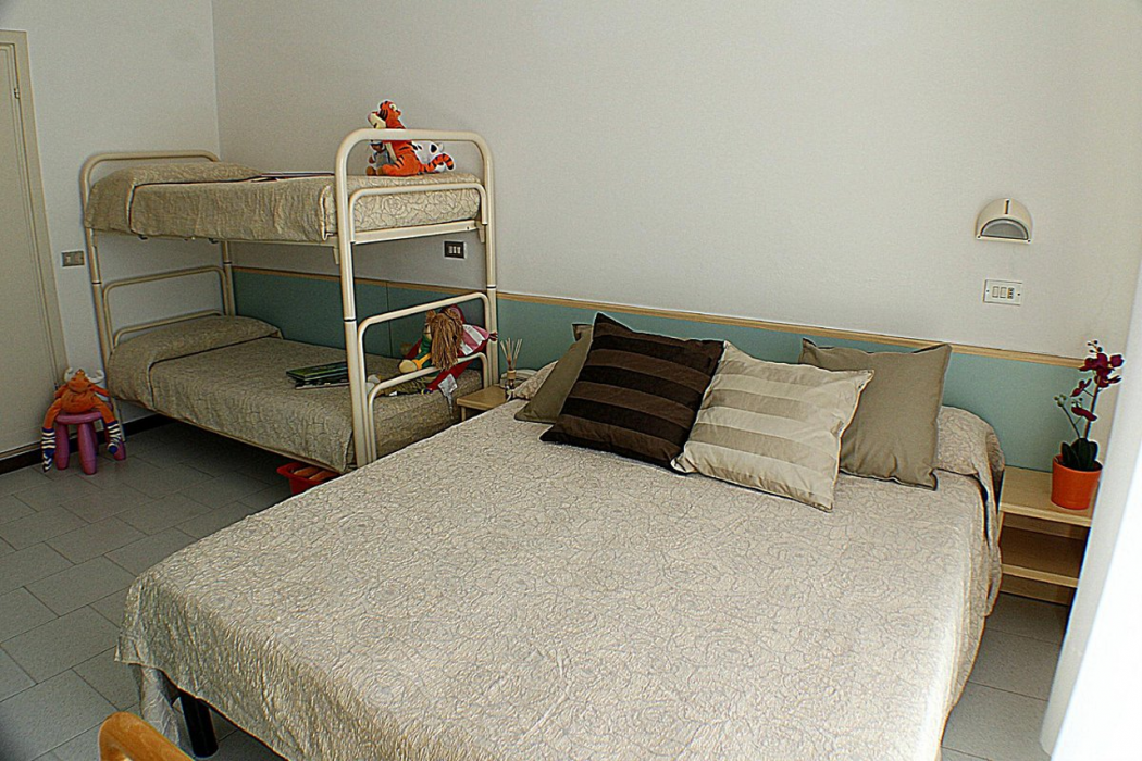 Hotel Jasmine 8/25