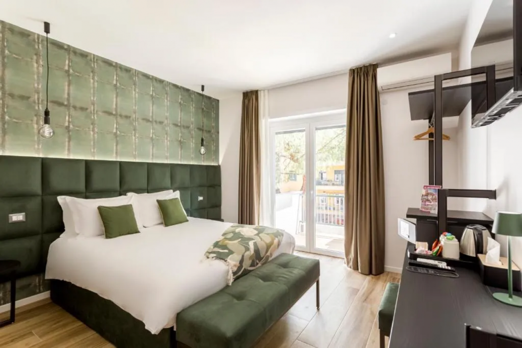 Romi Suite 17/38