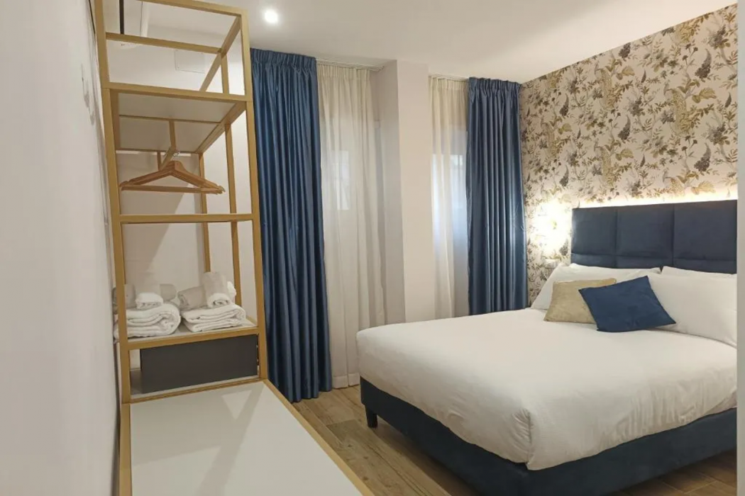 Romi Suite 6/38
