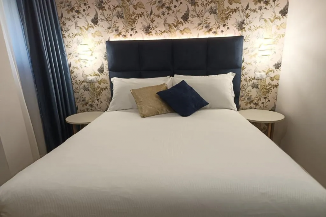 Romi Suite 7/38