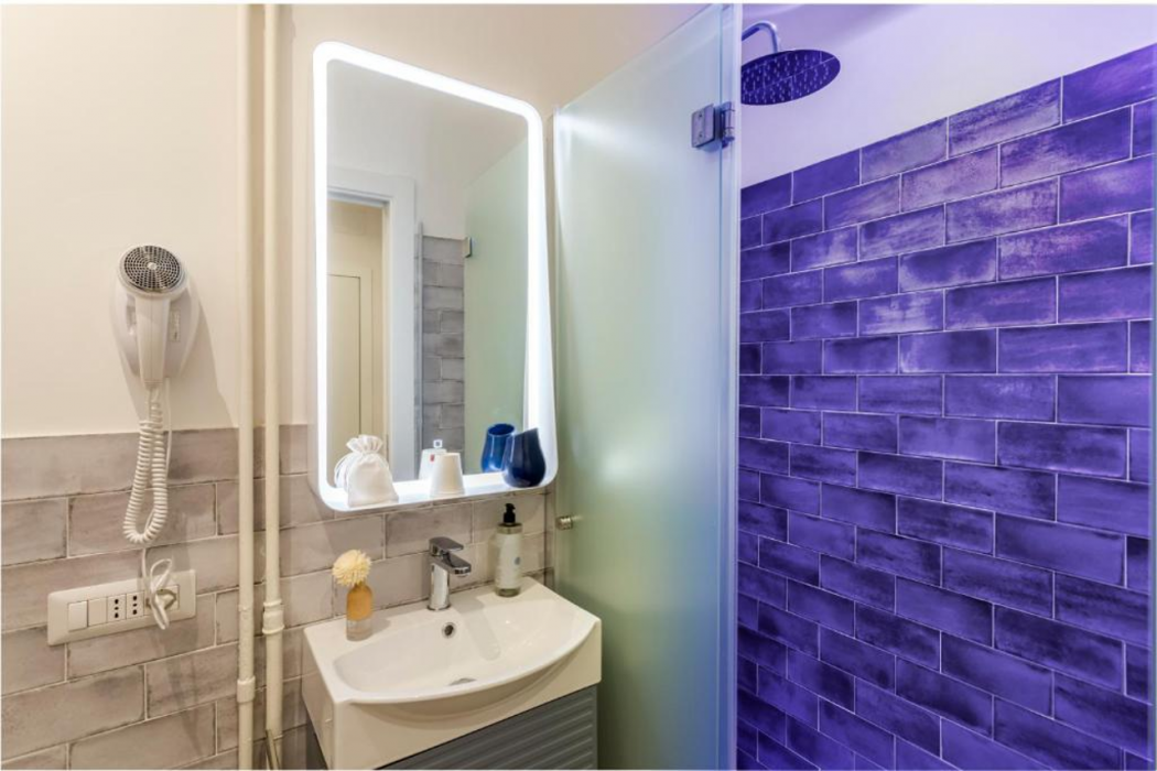 Romi Suite 21/38