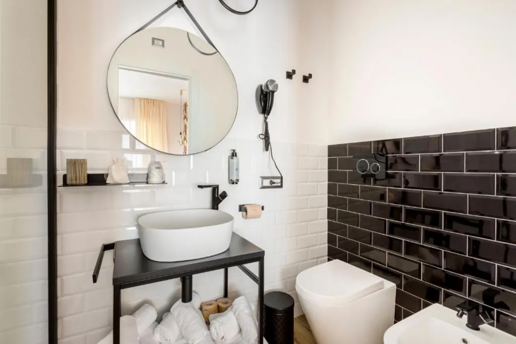 Romi Suite 19/38