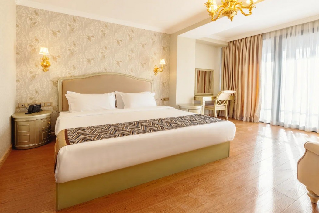 Panorama Lisi Grand Hotel 24/77