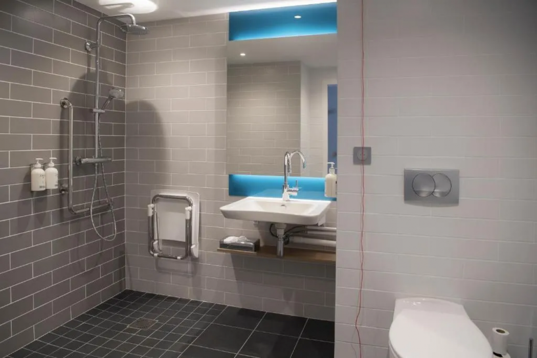 Holiday Inn Express Caen – Epron 6/45