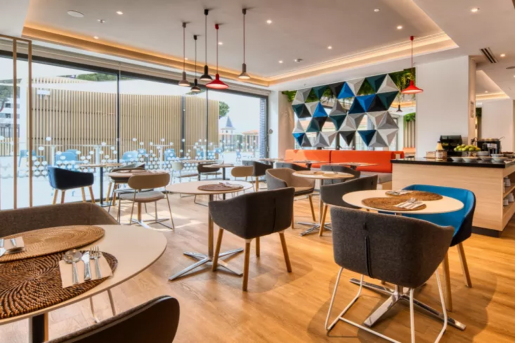 Holiday Inn Express Madrid Airport 15/40