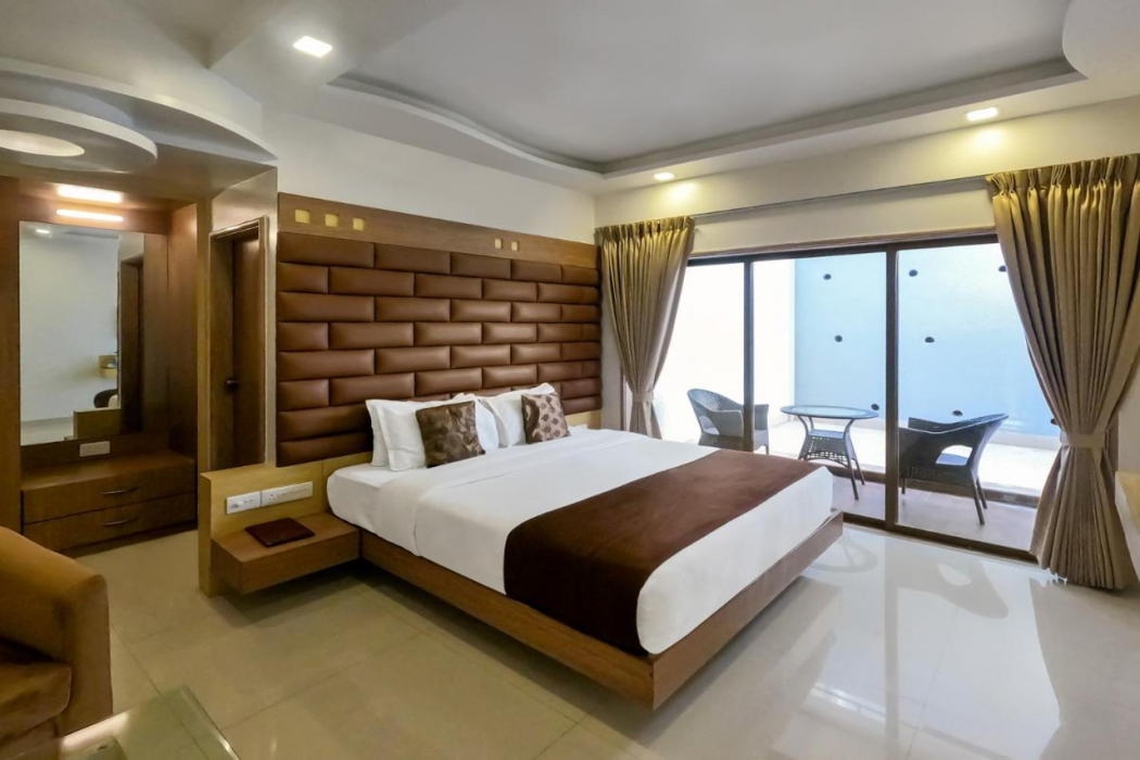 Sterling Panchgani 18/62