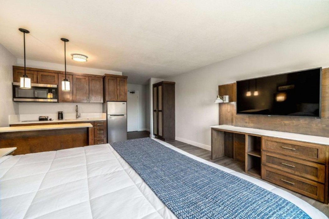 MainStay Suites Moreno Valley Near March Air Reserve Base 11/23
