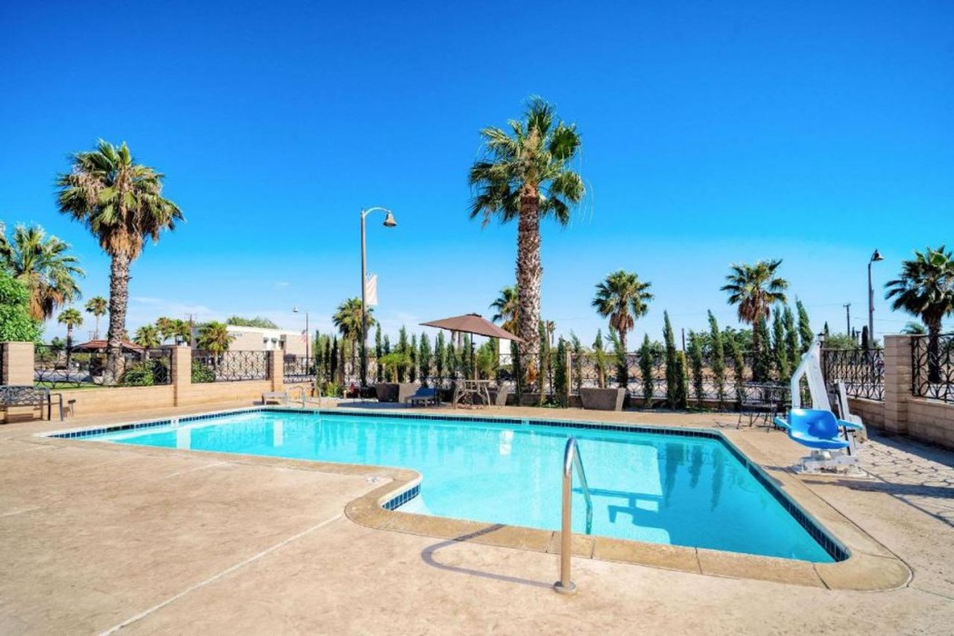 MainStay Suites Moreno Valley Near March Air Reserve Base 21/23