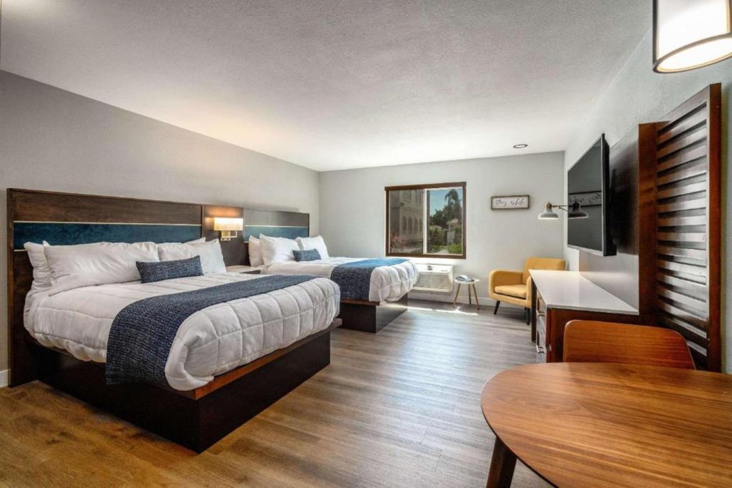 MainStay Suites Moreno Valley Near March Air Reserve Base 17/23