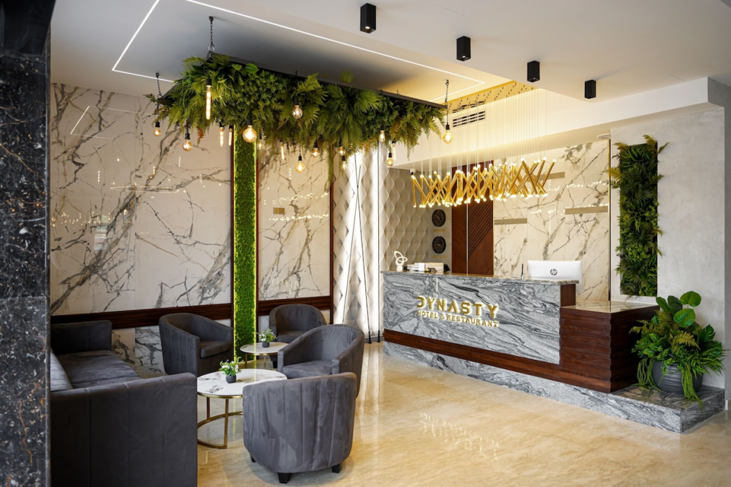 Dynasty Hotel 11/28