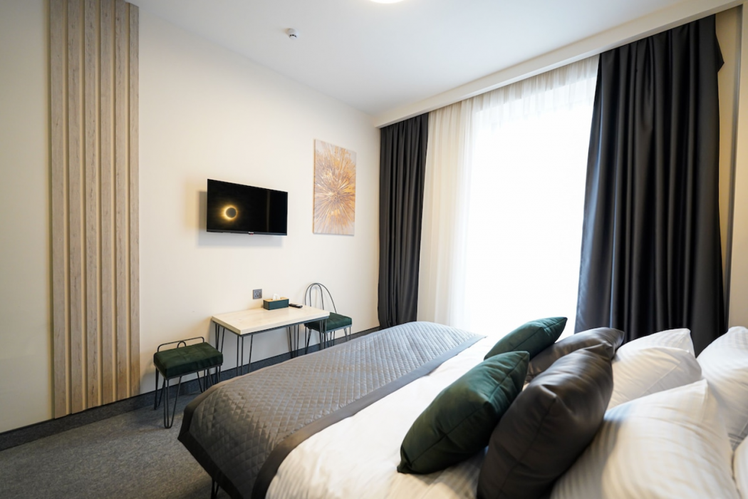 Dynasty Hotel 20/28