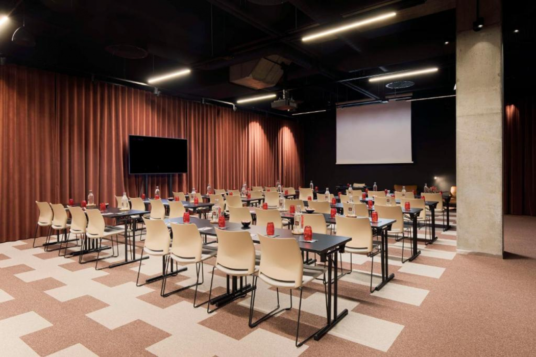 Radisson RED Helsinki 32/66