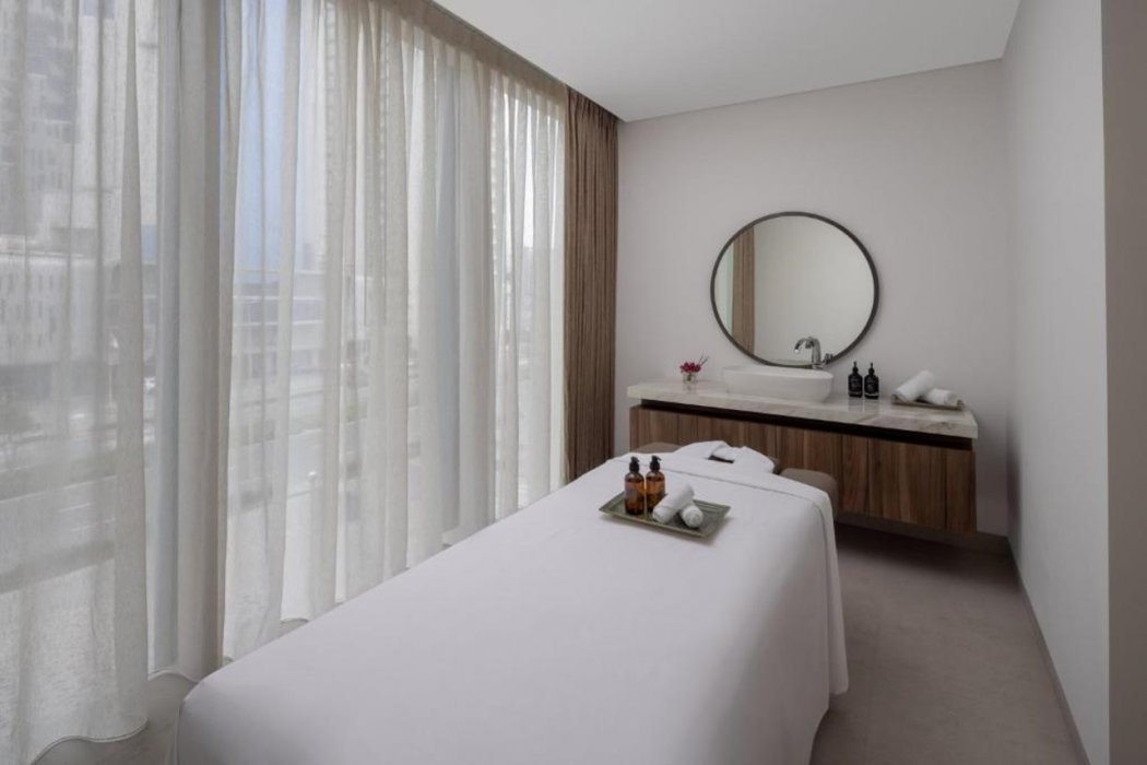 Staybridge Suites Dubai Business Bay 9/53