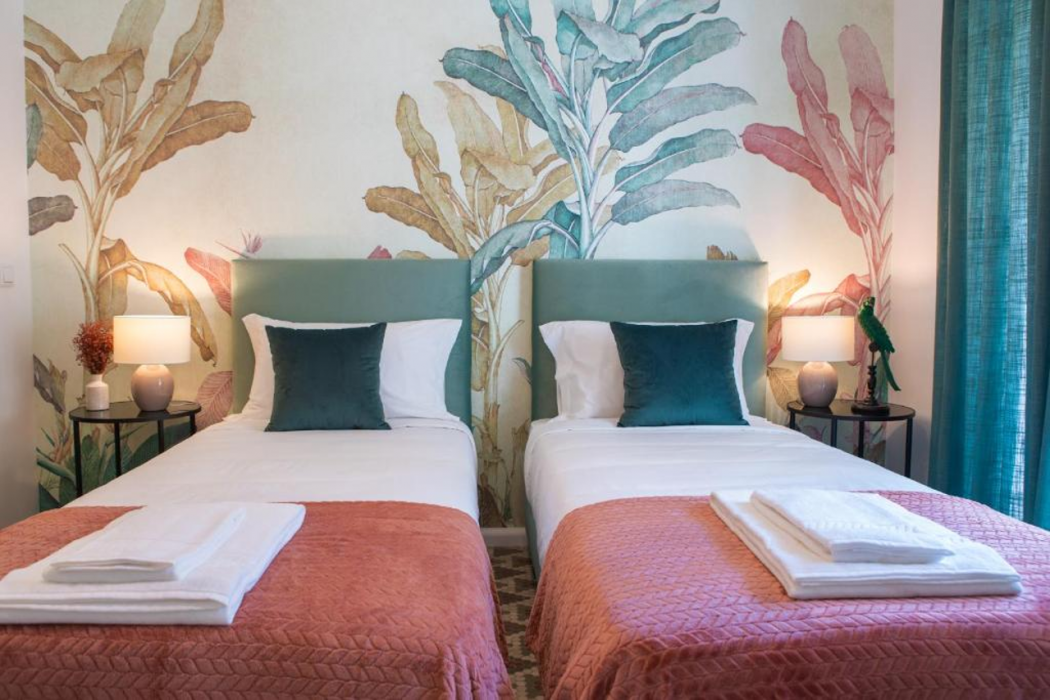Succeed Campo Pequeno Suites 9/22