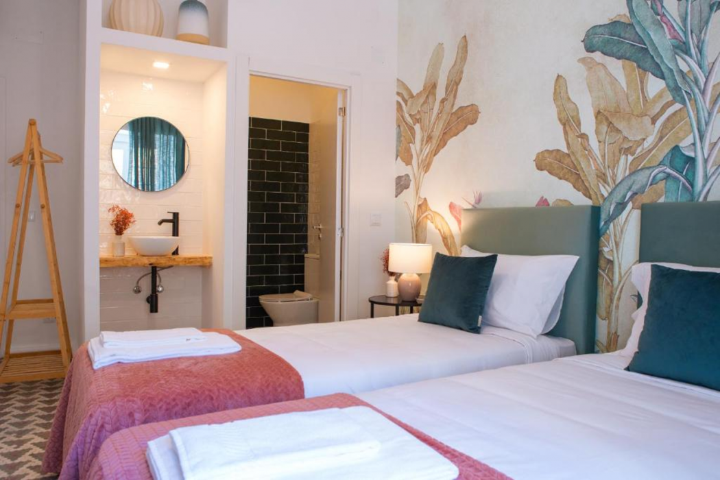 Succeed Campo Pequeno Suites 6/22