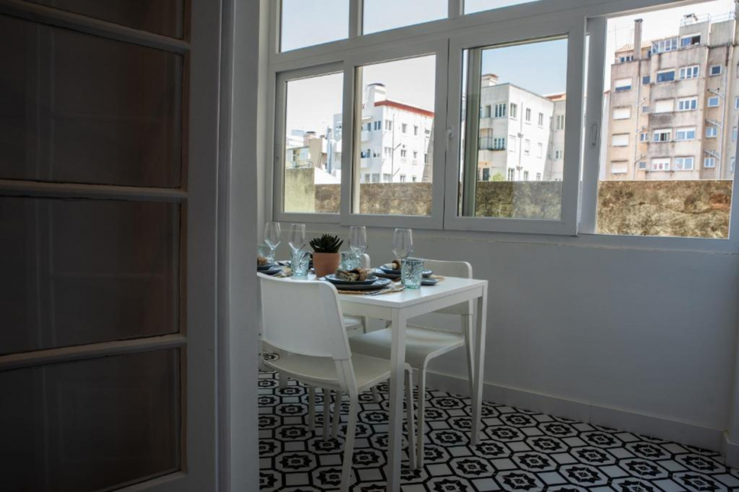 Succeed Campo Pequeno Suites 13/22
