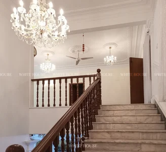 White House Karachi 10/48