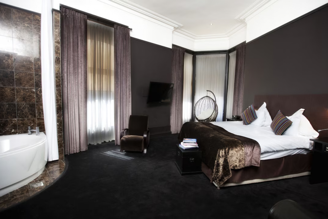Carmelite Hotel 15/50