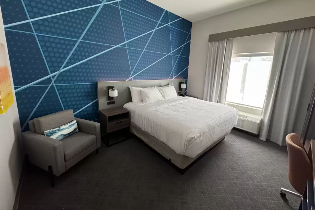 comfort inn and suites huntsville near university