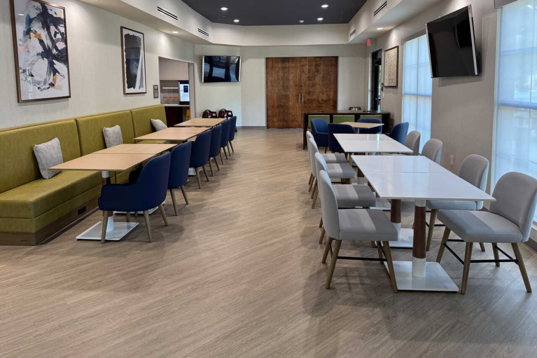 comfort inn and suites huntsville near university