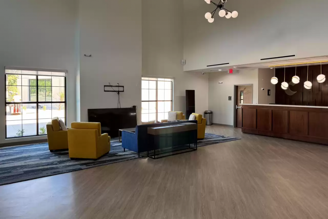 comfort inn and suites huntsville near university