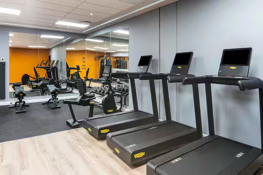 Hampton by Hilton Sandton Grayston 20/40