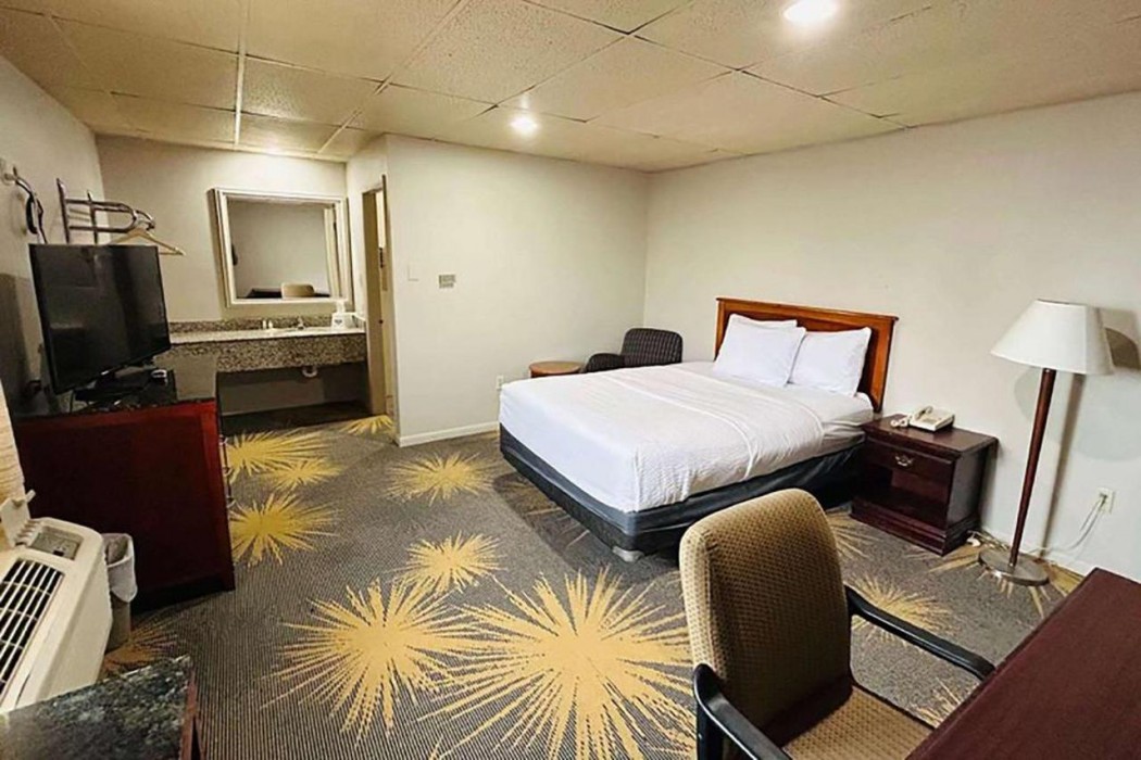 Days Inn by Wyndham Wheatland 12/42