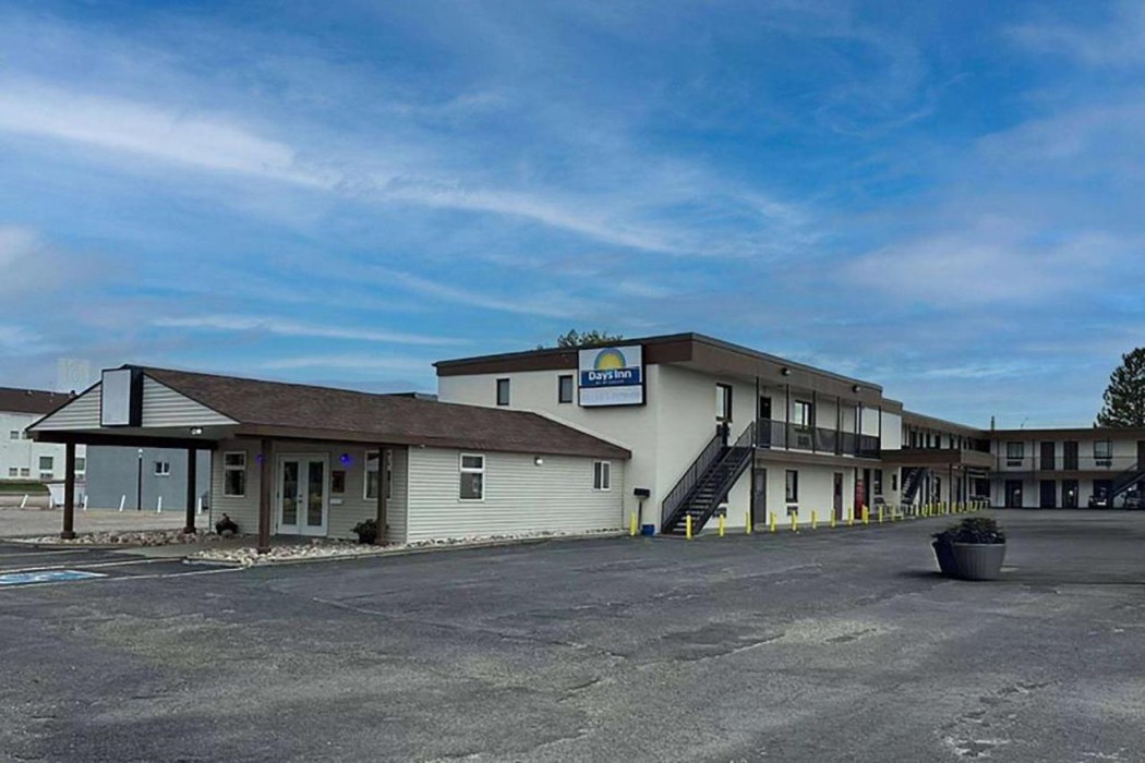 Days Inn by Wyndham Wheatland 1/42