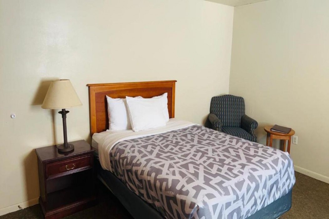 Days Inn by Wyndham Wheatland 10/42
