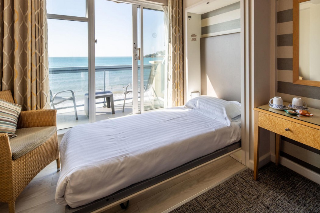 Golden Sands Hotel 10/16
