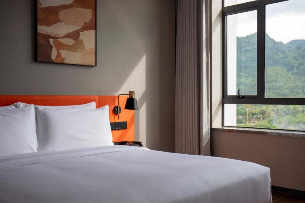 Hilton Garden Inn Xingyi Wanfenglin 8/20