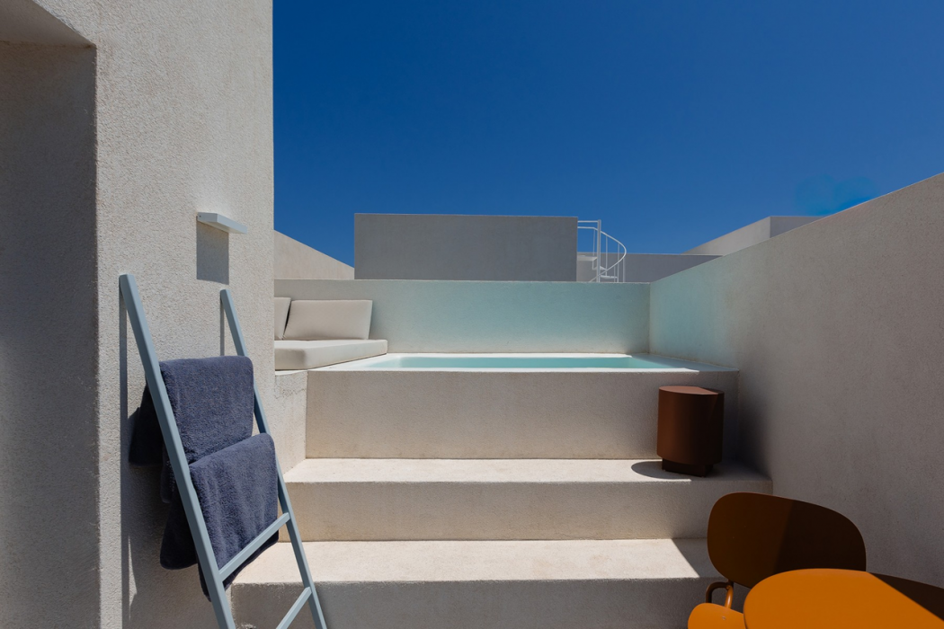 NEO SUITES 21/75