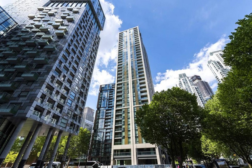 Charles Hope Canary Wharf South Quay photo2
