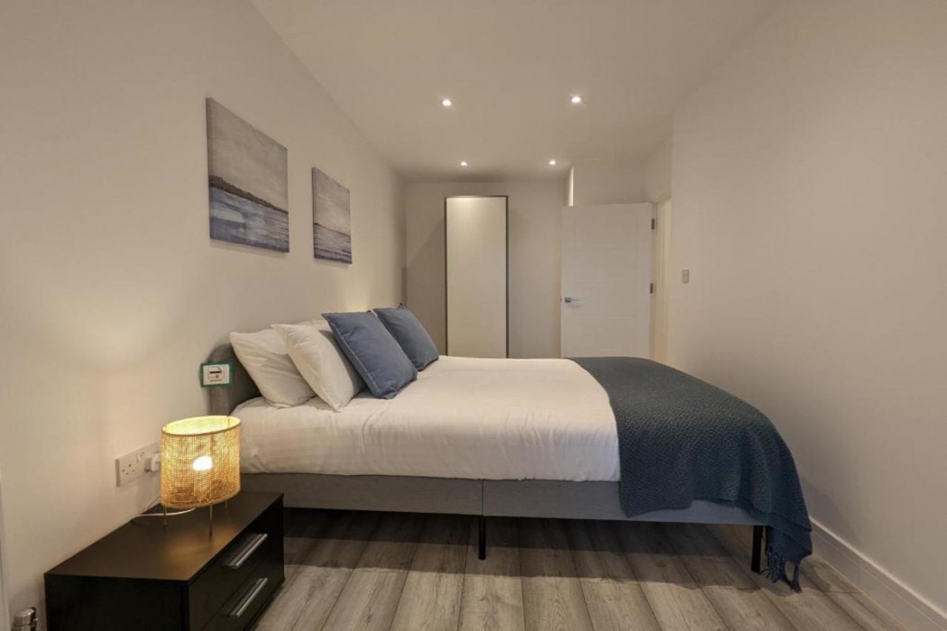 Hounslow Central Apartments 4/40
