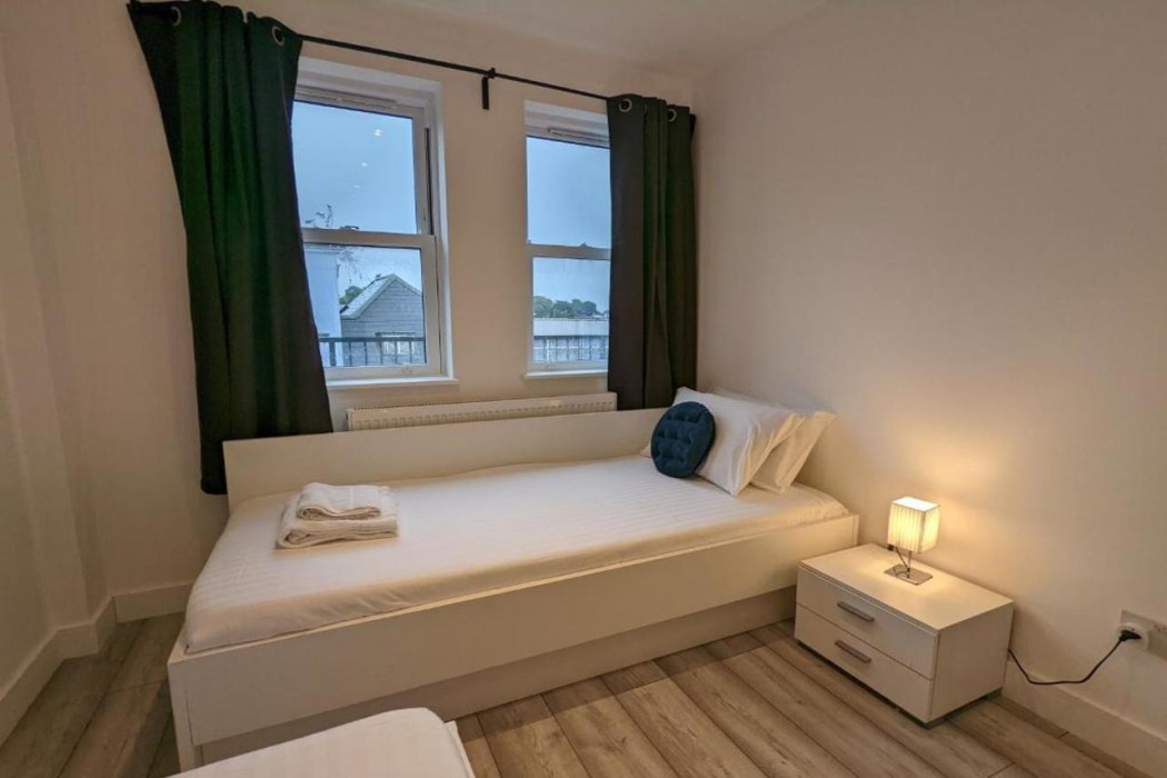 Hounslow Central Apartments 7/40