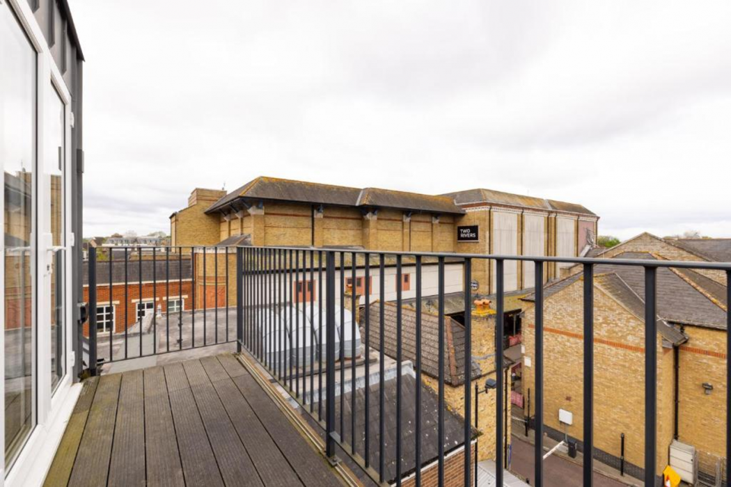 Charles Hope Staines Centre 25/33