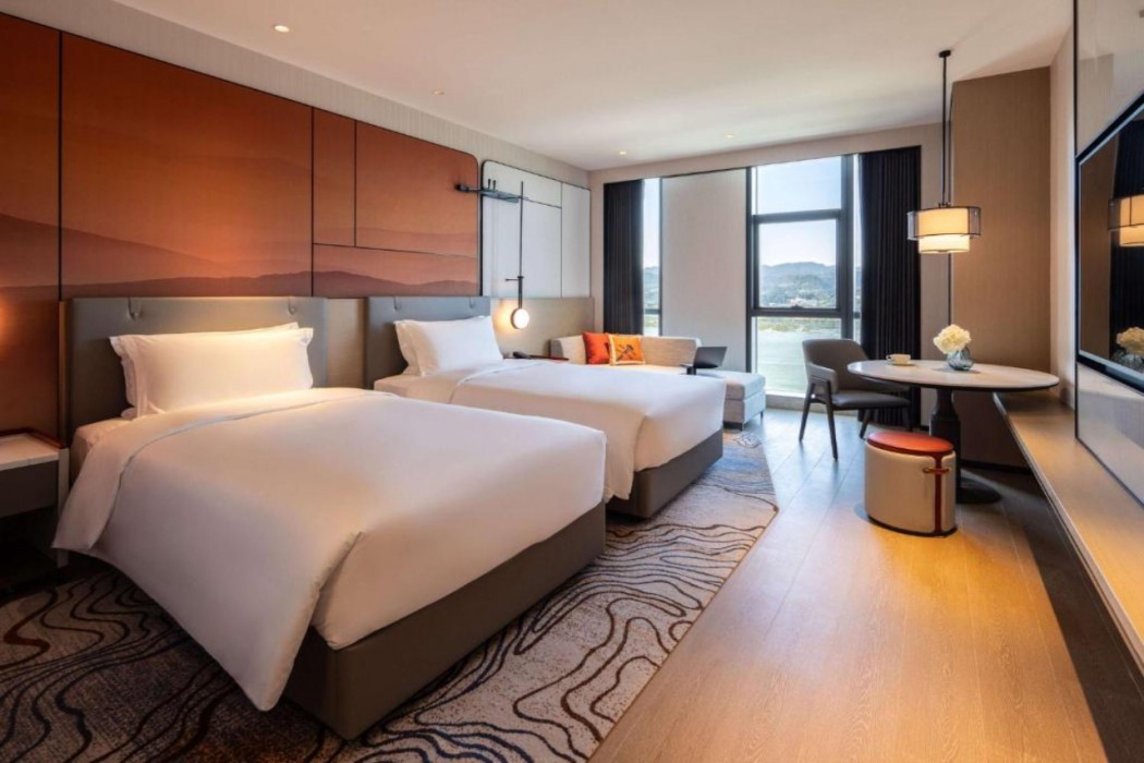 Grand Mercure Yichang Waitan 20/72