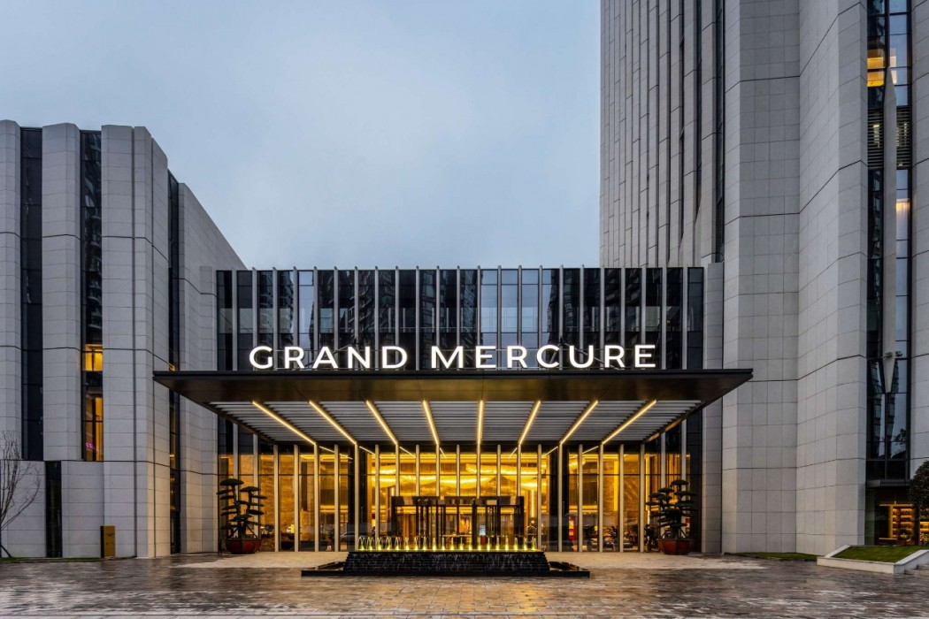 Grand Mercure Yichang Waitan 3/72