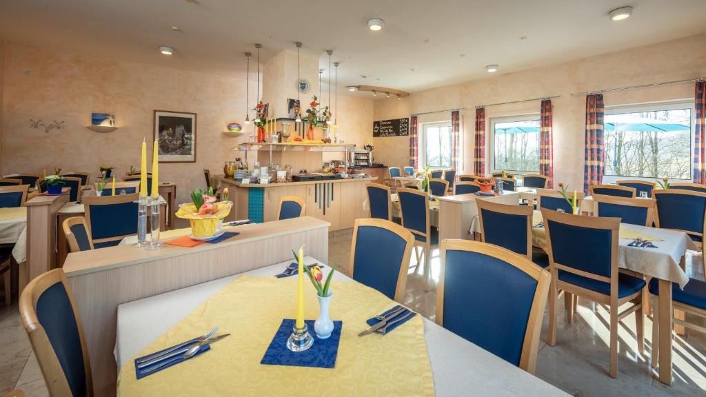 Hotel Am Wiesenweg 38/67