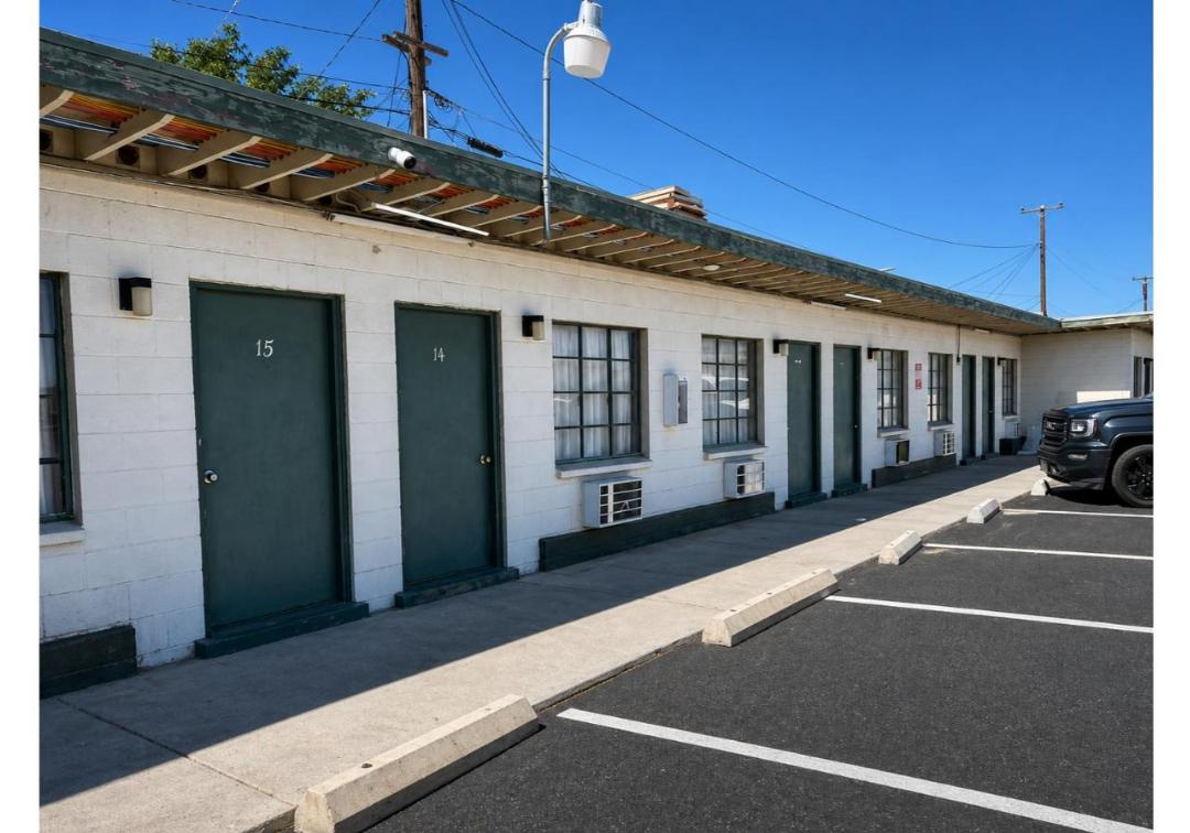 Carls Motel in ROSAMOND - CA