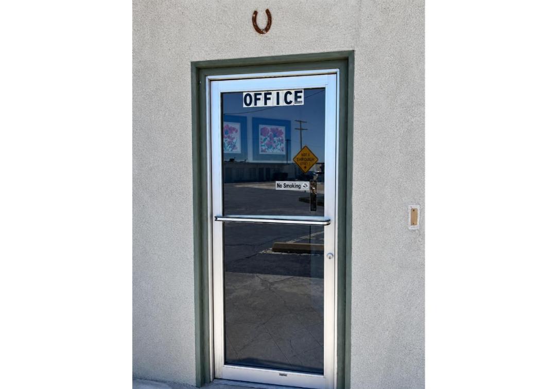 Carls Motel 8/24