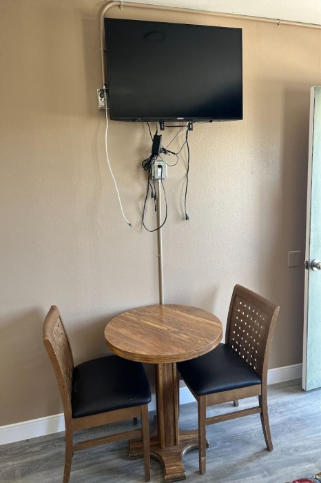 Carls Motel 20/24