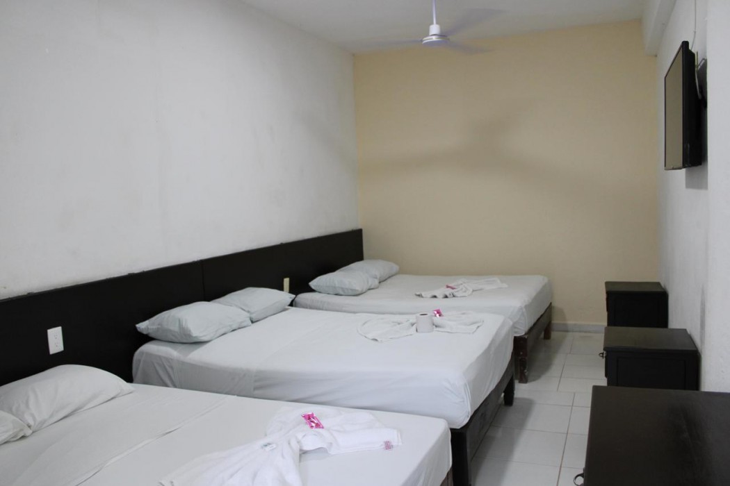 OYO HOTEL COLIBRI 34/67
