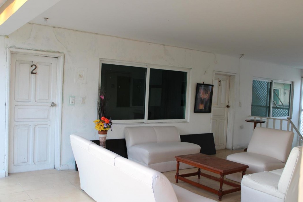 OYO HOTEL COLIBRI 59/67