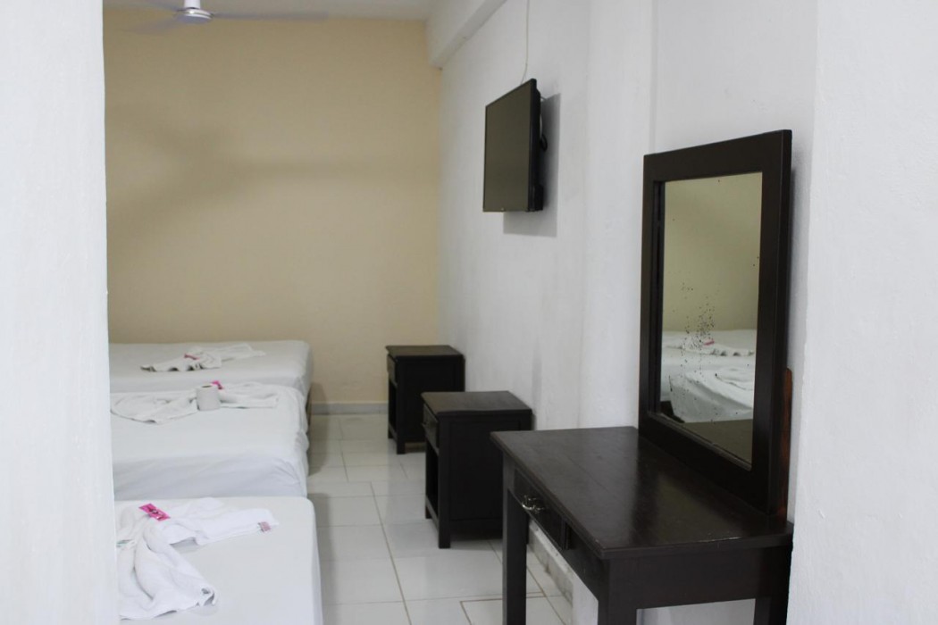 OYO HOTEL COLIBRI 22/67
